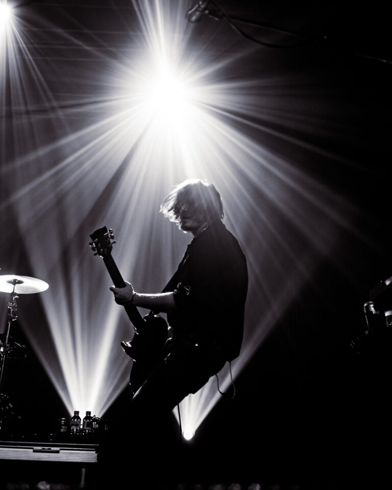 nothing-but-thieves-15